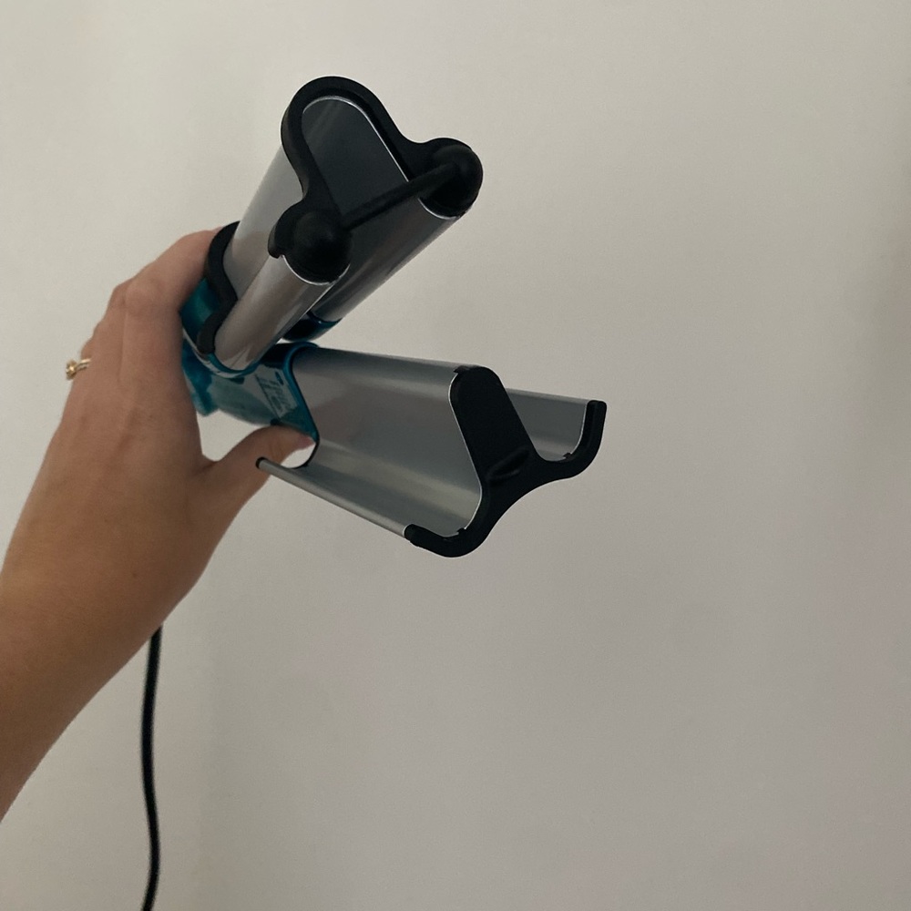 Bed head crimper